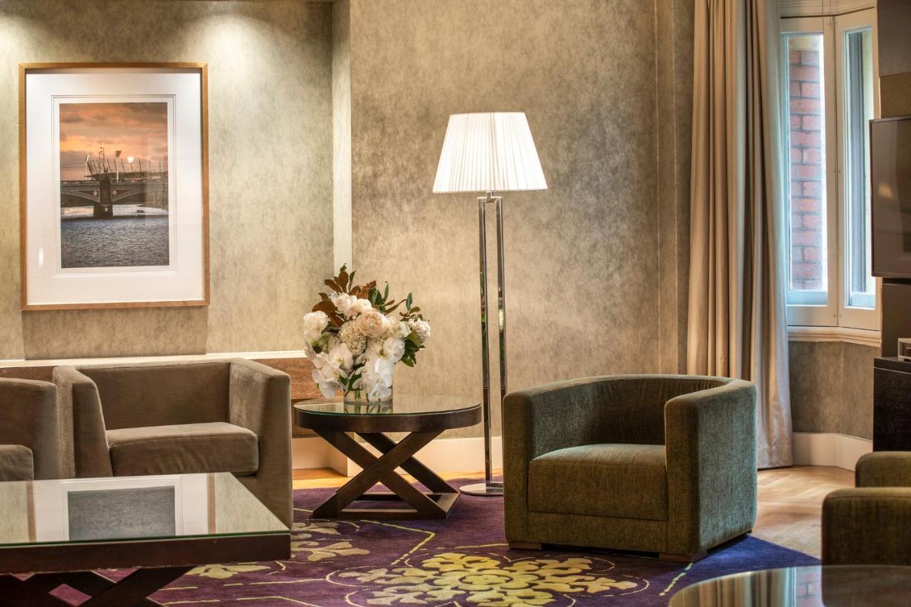 Intercontinental Melbourne The Rialto By Ihg Hotel Exterior photo The interior of the hotel